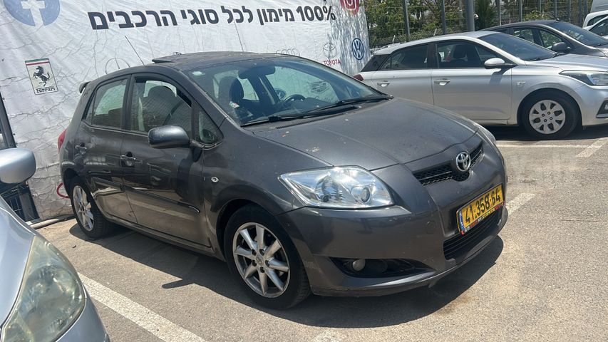 טויוטה אוריס