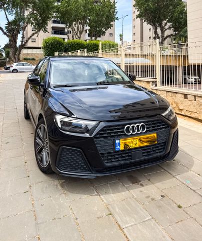 מודעת רכב אאודי A1 1