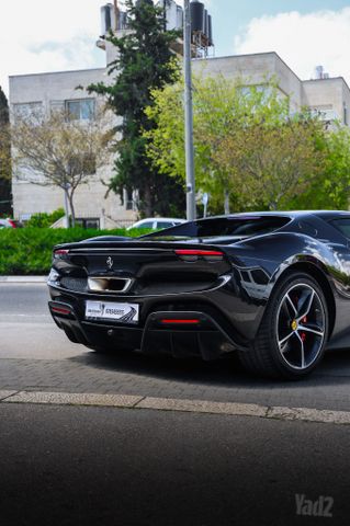 פרארי 296 GTB