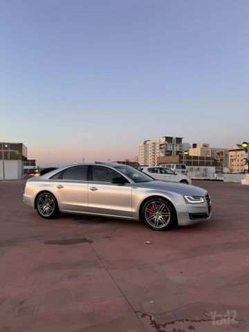 אאודי A8