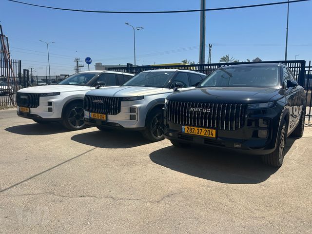 ג'אקו J7