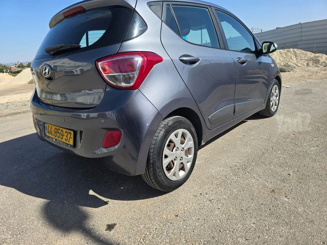 יונדאי i10