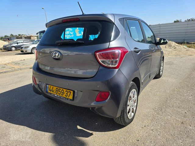 יונדאי i10