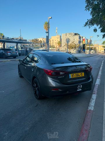 מאזדה 3