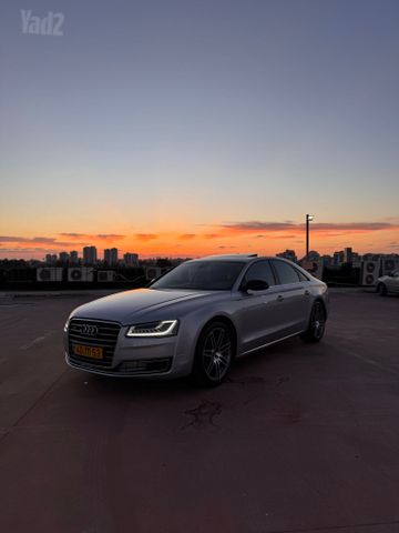 אאודי A8