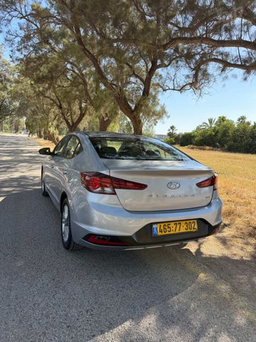 יונדאי אלנטרה