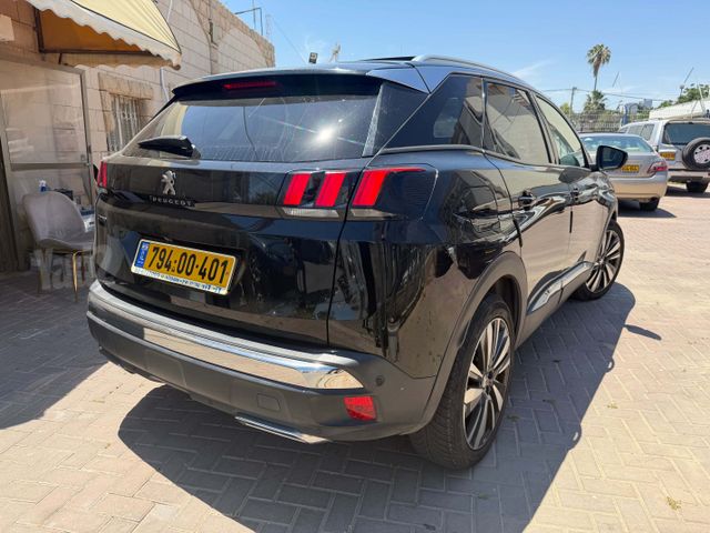 פיג'ו 3008