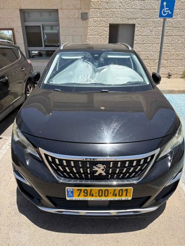 פיג'ו 3008