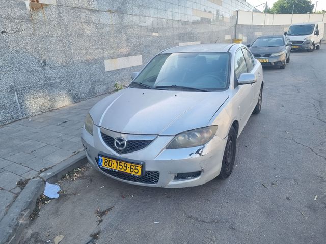 מודעת רכב מאזדה 3