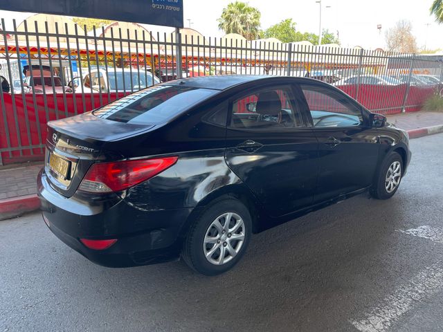 יונדאי אקסנט i25