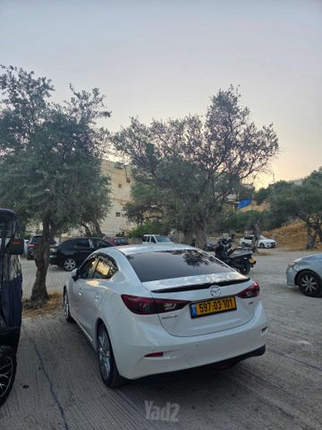 מאזדה 3