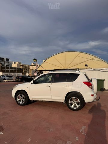 טויוטה RAV4