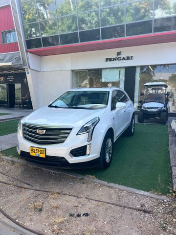 קאדילק XT5