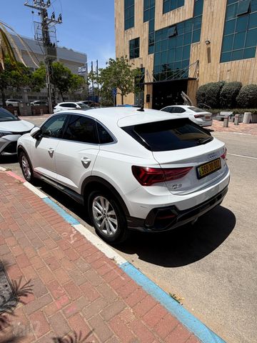 אאודי Q3
