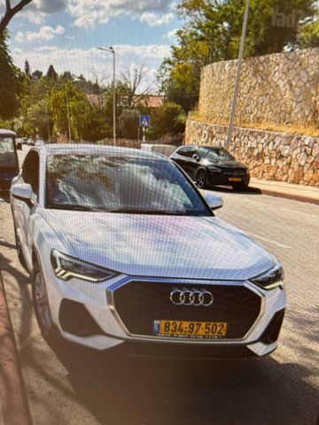 אאודי Q3