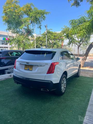 קאדילק XT5