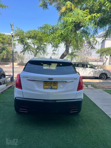 קאדילק XT5