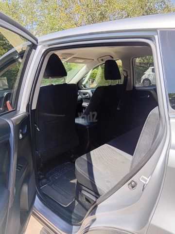 טויוטה RAV4