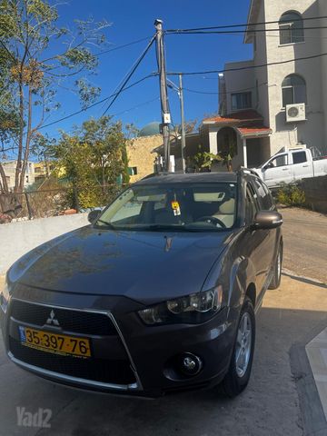 מיצובישי אאוטלנדר