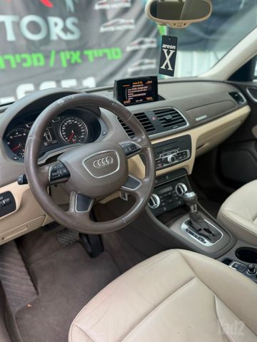 אאודי Q3