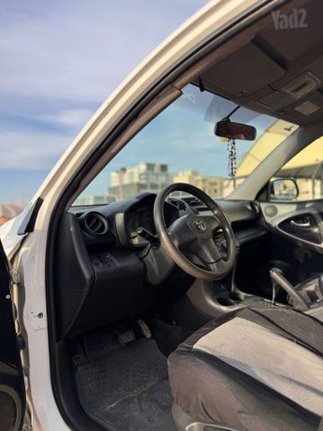 טויוטה RAV4