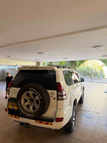 טויוטה לנד קרוזר