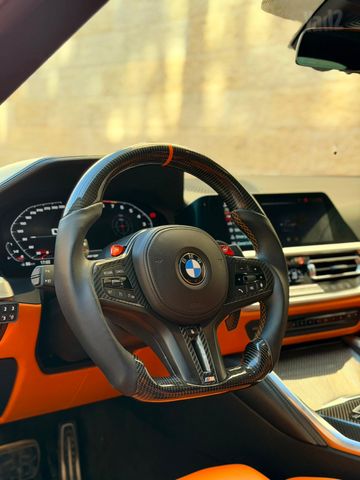 ב מ וו M4