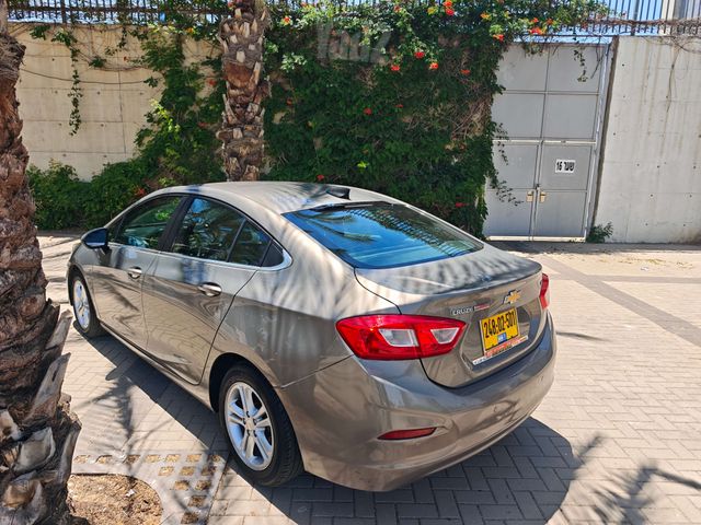 שברולט קרוז