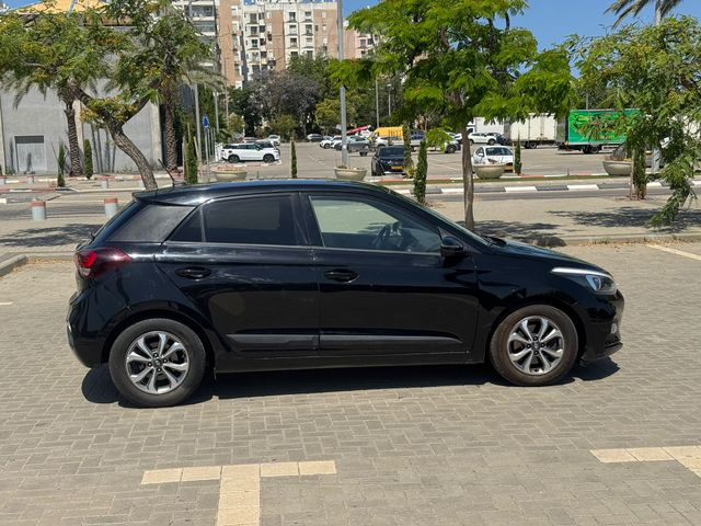 יונדאי i20