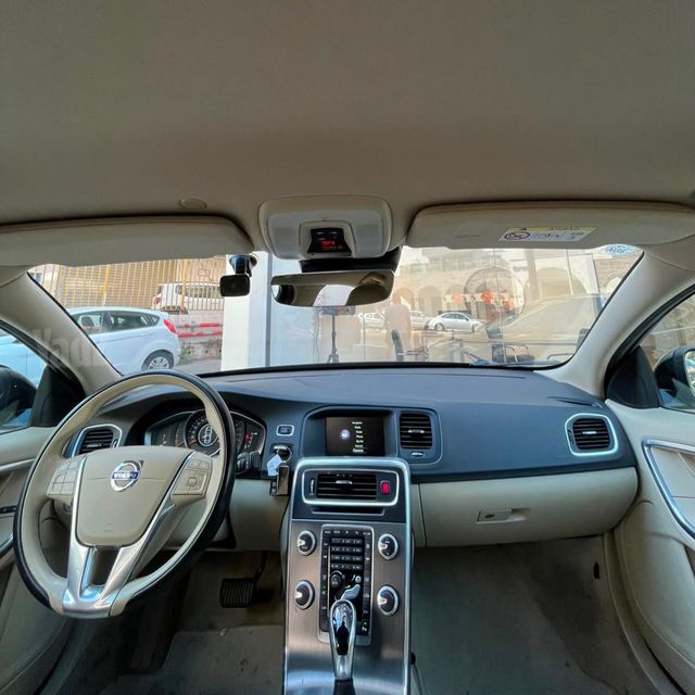 וולוו S60