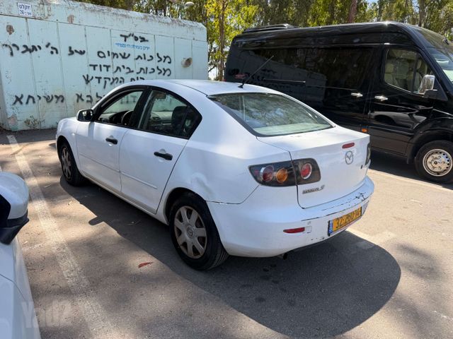 מאזדה 3