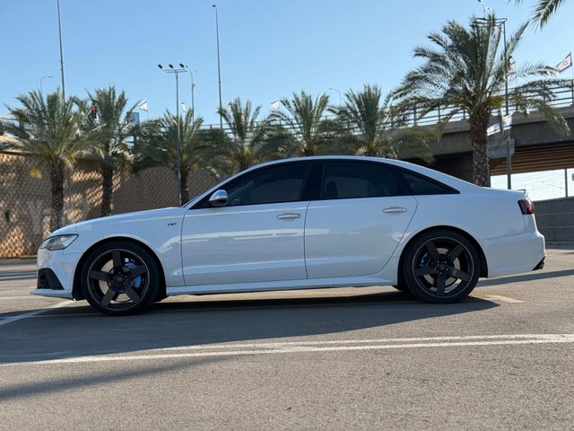 אאודי S6