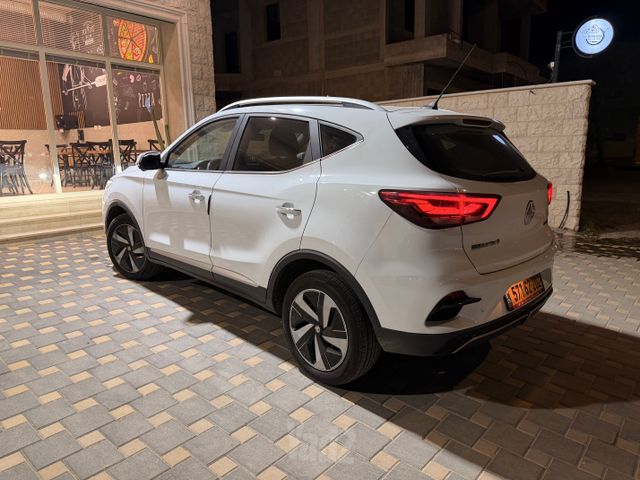 אם ג'י ZS