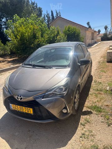 טויוטה יאריס