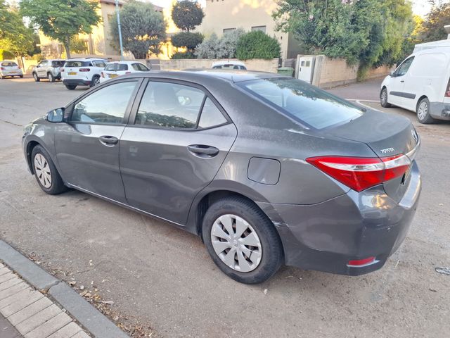 מודעת רכב טויוטה קורולה