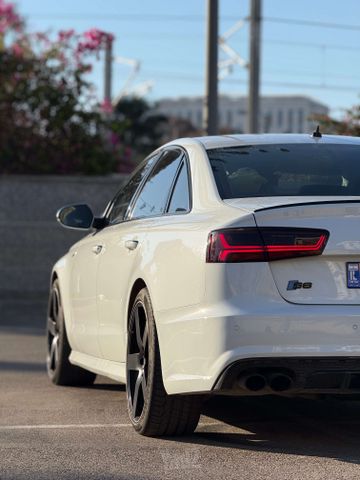 אאודי S6