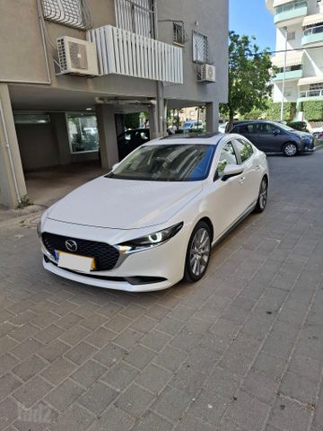 מודעת רכב מאזדה 3