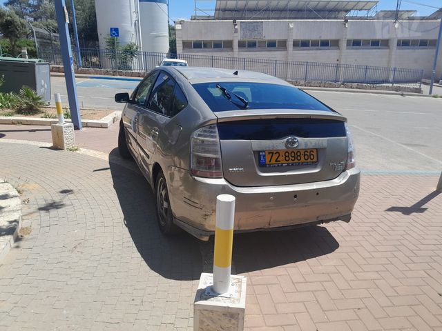 טויוטה פריוס