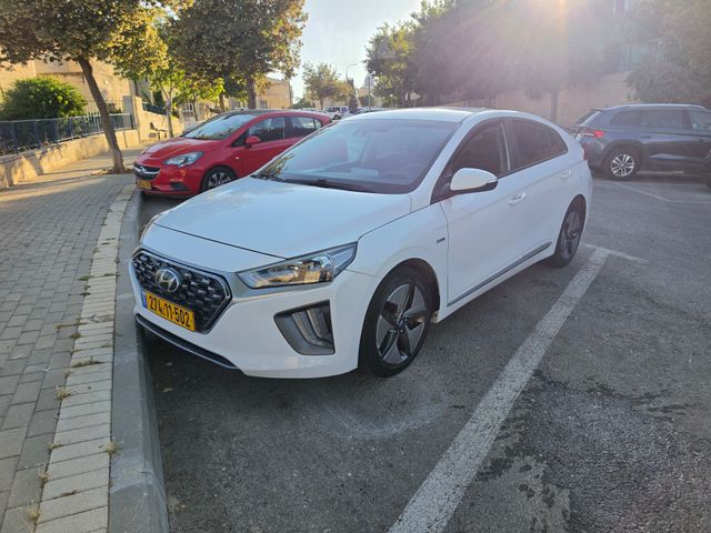 יונדאי איוניק