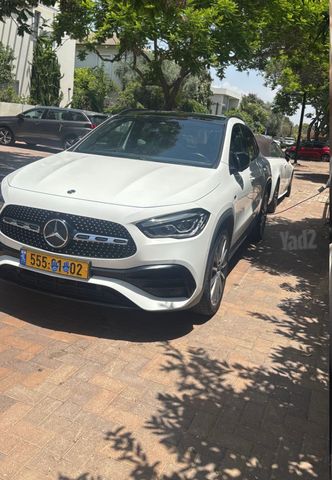 מרצדס-בנץ GLA