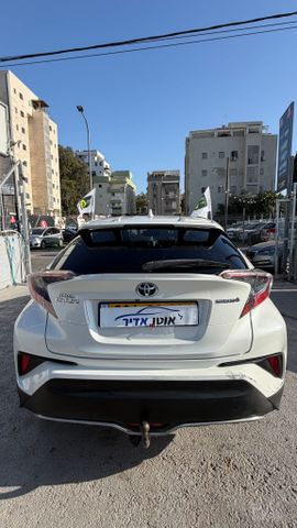 טויוטה C-HR