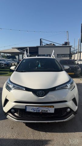 מודעת רכב טויוטה C-HR 1