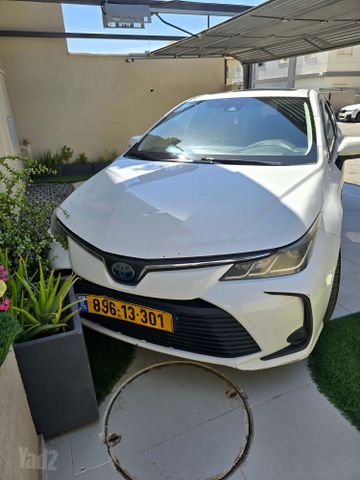 טויוטה קורולה