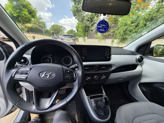 יונדאי i10