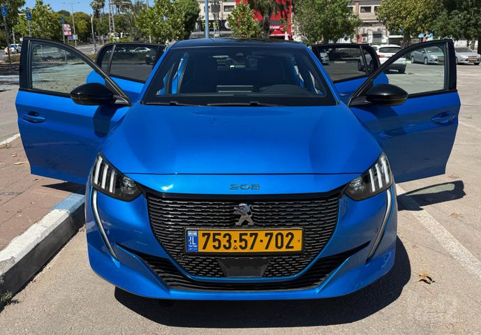 פיג'ו 208