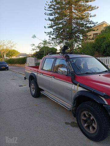 מיצובישי טרייטון / L200
