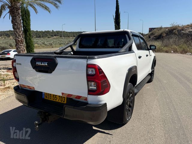 טויוטה היילקס
