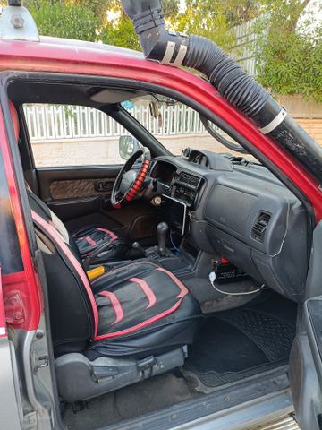 מיצובישי טרייטון / L200