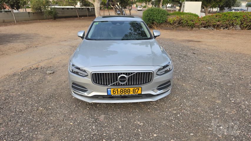וולוו S90