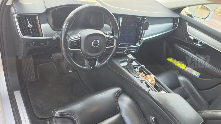 וולוו S90